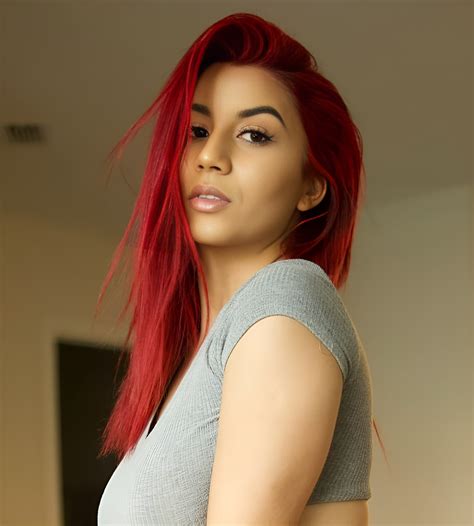 Roxie Sinner .